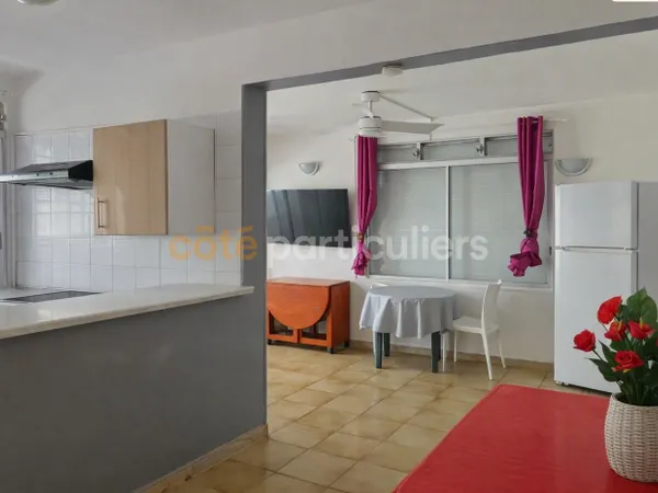 À VENDRE APPARTEMENT AVEC ACCÈS DIRECT À LA PLAGE À SAINTE-ANNE
