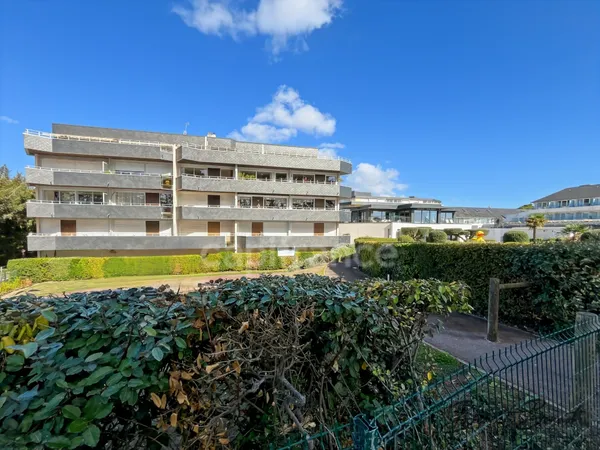EXCLUSIVITÉ - BÉNODET - LE BORD DE MER À PIED, T3 AVEC GARAGE ET CAVE