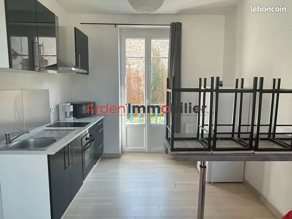 Studio 1 pièce 25 m²