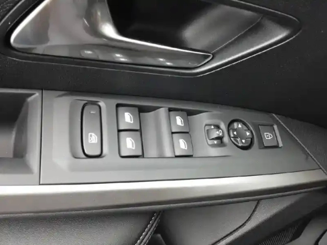 Peugeot 3008 hybrid 145 e-dcs6 — photo 48