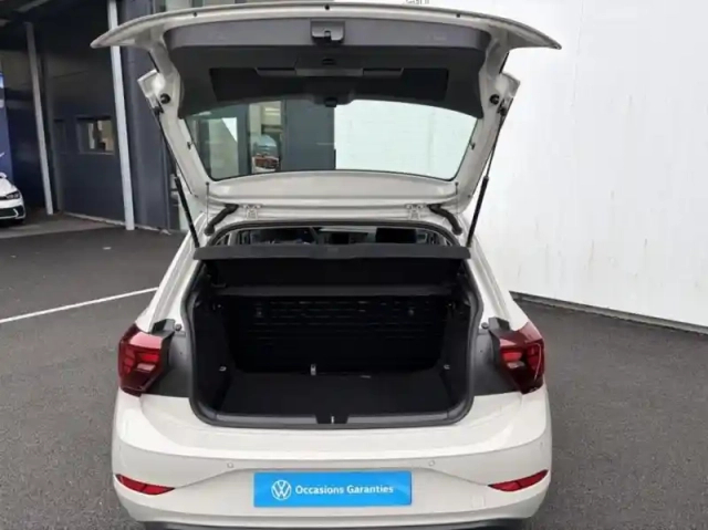 Volkswagen Polo 1.0 mpi 80ch — photo 6