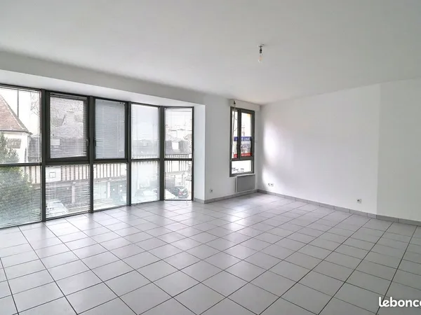 Appartement F4 lumineux et moderne, centre ville de Troyes proche du marché central