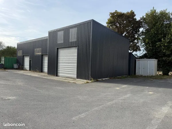 À louer - 1 ou 2 cellules de stockage - 113 à 226 m2 - Proche Saint Malo / Cancale
