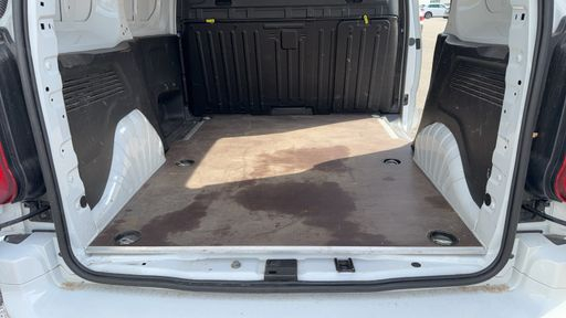 Toyota ProAce City 1.5L D-4D 102 - Active – 2024 – 68515 km – Diesel – Boîte Manuelle — photo 26