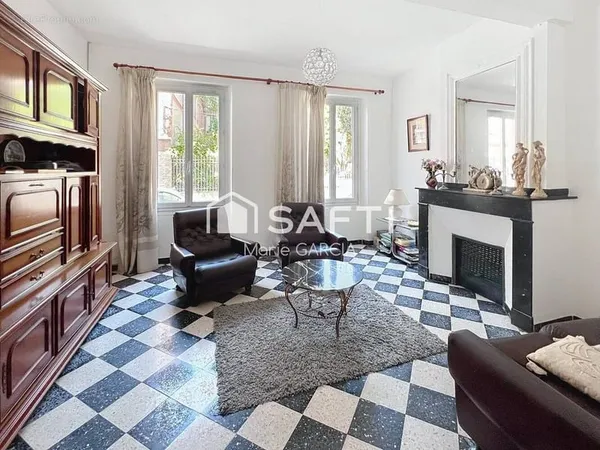 Maison 5 pièces 160 m²