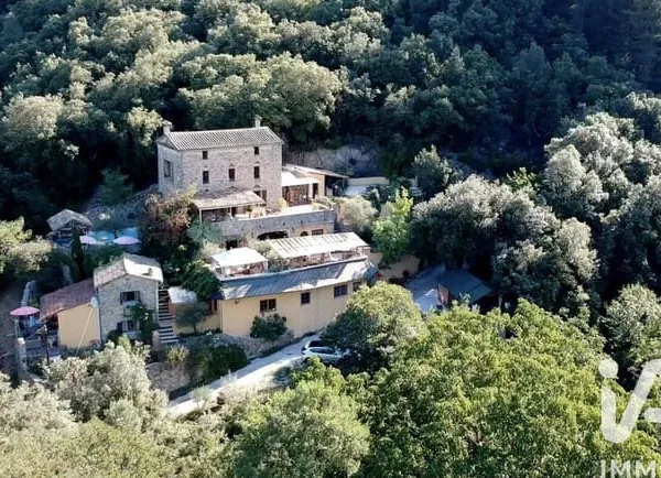 Demeure 14 pièces 345 m²
