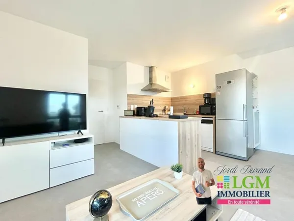 LA ROCHE-SUR-YON - UN SUPERBE APPARTEMENT RÉCENT AVEC TERRASSE !