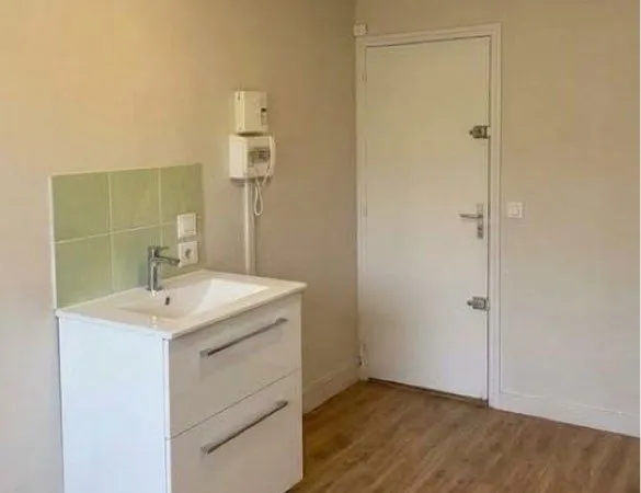 Location Studette 13 m2 à Noisy le Roi