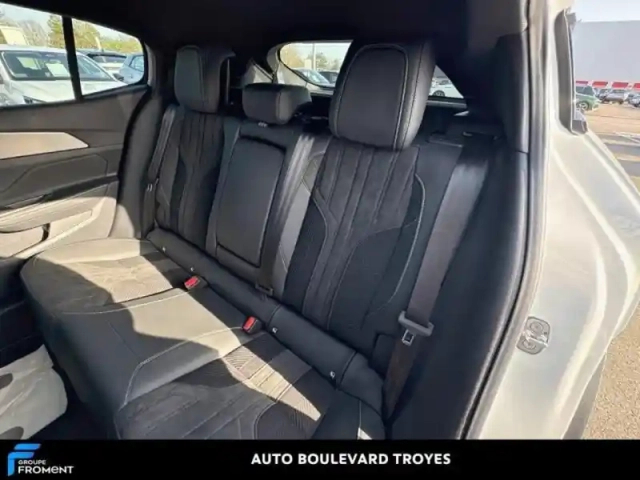 Peugeot 408 electrique 210ch gt (58kwh) — photo 12
