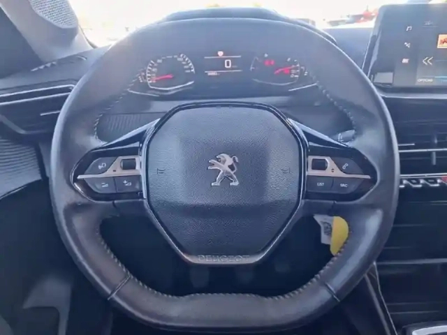 Peugeot 208 puretech 75 s&amp;s bvm5 — photo 9