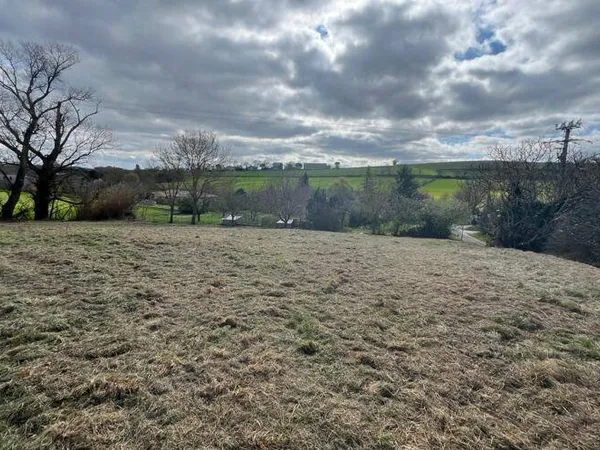 Terrain 2821 m²