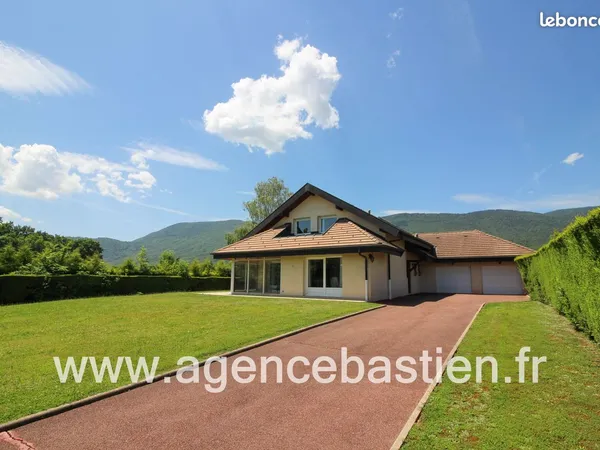 Villa 6 pièces 192 m²