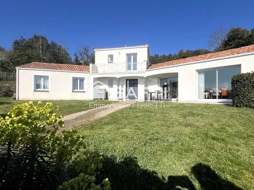 Maison 6 pièces 160 m²