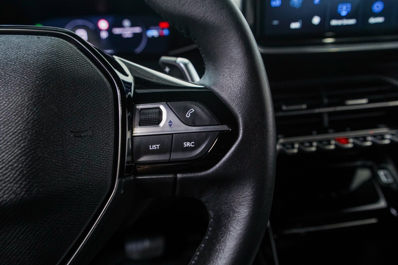 Peugeot 2008 — photo 18