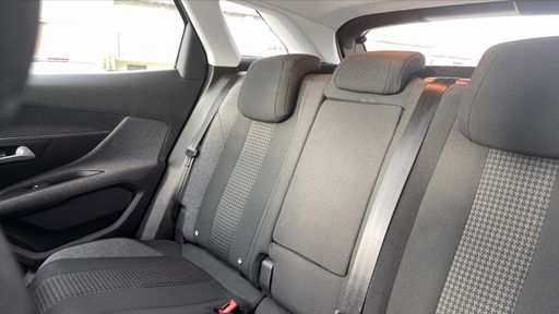 Peugeot 3008 1.2 PureTech 130 - Active – 2020 – 57608 km – Essence – Boîte Manuelle — photo 30
