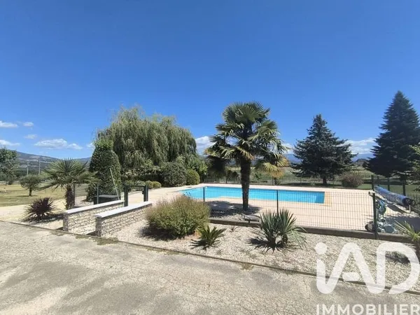 Maison 8 pièces 180 m²