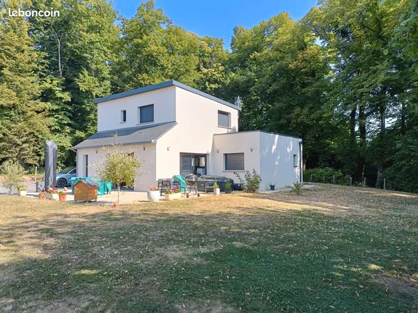 🏡 À vendre - Maison contemporaine neuve de 145 m² avec grand terrain à Bécon-les-Granits