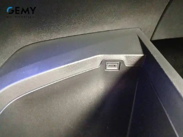 Peugeot 5008 hybrid 136 e-dcs6 — photo 20
