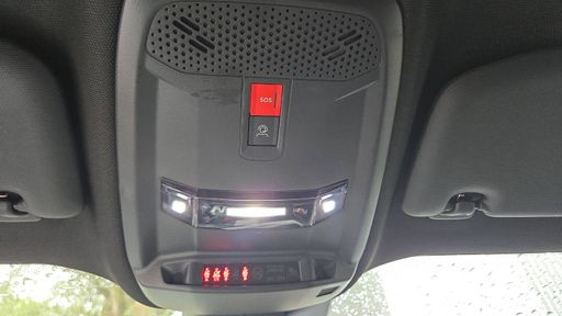 Peugeot 2008 1.2 Hybrid 136 e-DSC6 - GT – 2024 – 12942 km – Hybride essence – Boîte Automatique — photo 4