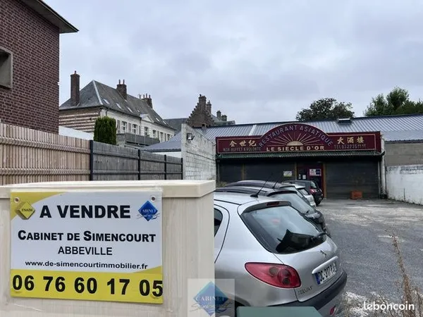 Local 900 m² Abbeville