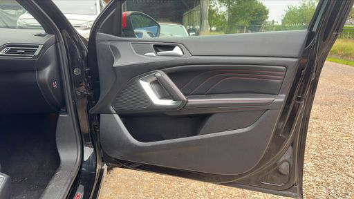 Peugeot 308 1.6 THP 270 - GTI – 2015 – 166825 km – Essence – Boîte Manuelle — photo 33