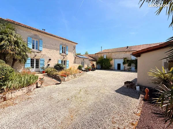 Propriété 8 pièces 165 m²