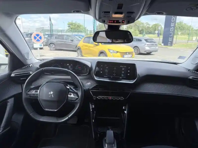 Peugeot 2008 electrique 136 ch — photo 12