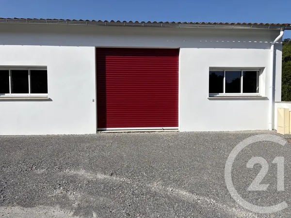 Local 2 pièces 102 m²