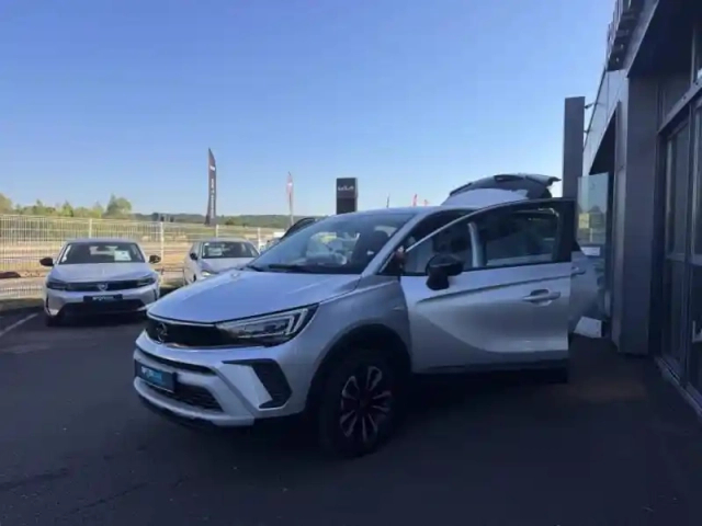Opel Crossland 1.2 turbo 110ch elegance — photo 11