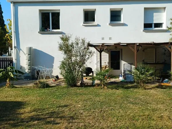 Grande maison 7 pièces sur deux niveaux, avec studio indépendant, à 500m du centre