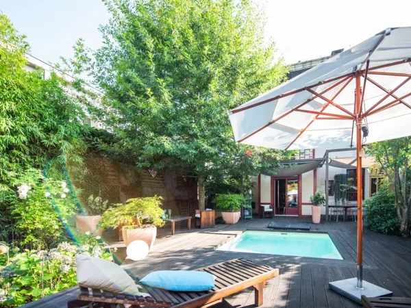 Maison 12 pièces 355 m²