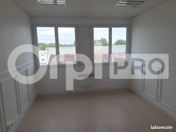 Bureau 42 m²