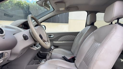 Renault Twingo 1.2 LEV 75 - Initiale – 2013 – 97550 km – Bicarburation essence bioéthanol – Boîte Manuelle — photo 11
