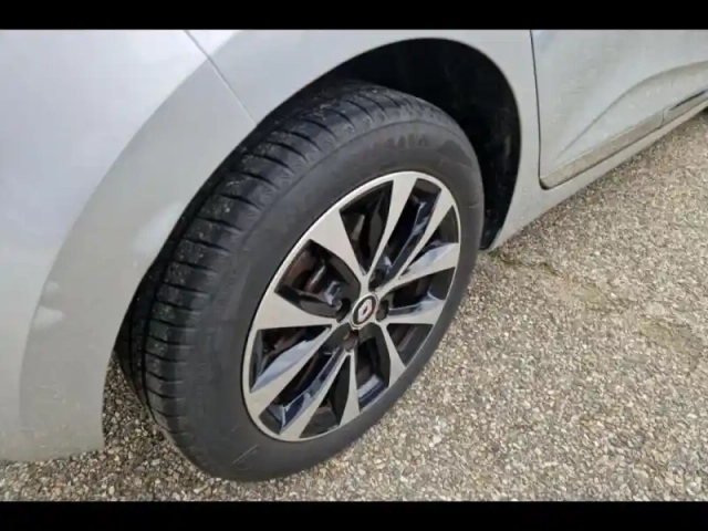 Renault Clio 1.0 tce 90ch techno — photo 6