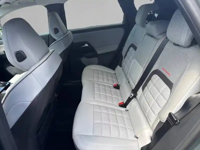Citroën C5 Aircross hybride 145 ch e-dcs6 — photo 12