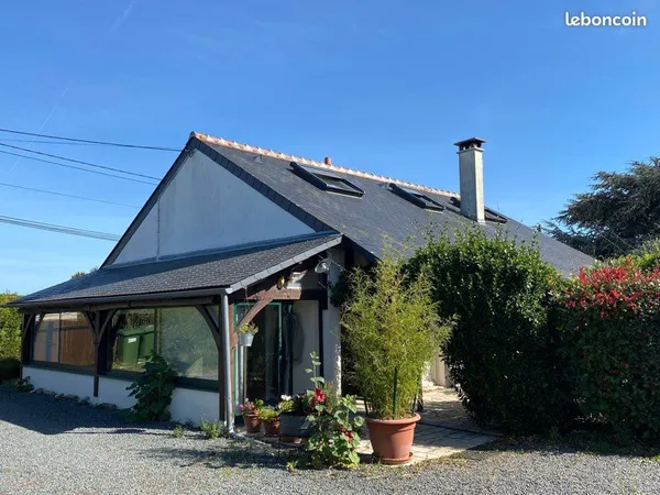 Maison, terrain et dépendances