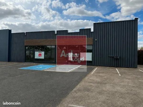 Local commercial 391 m² TROYES