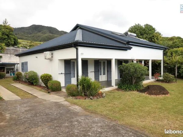 Villa 5 pièces 215 m²