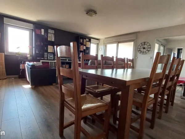 Appartement T4 98 m² avec vue L'isle d'Abeau