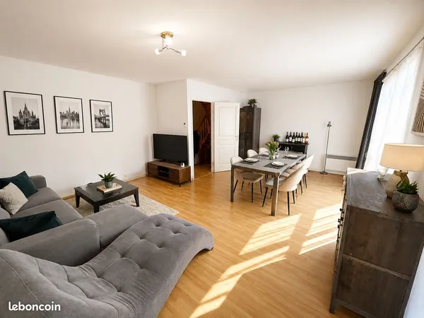 Appartement confort, luxe et lumineux à Lille • Métro à 2 min • 1 à 4 pers • 4 Lits • Place parking 