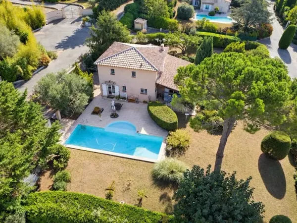Villa 4 pièces 130 m²