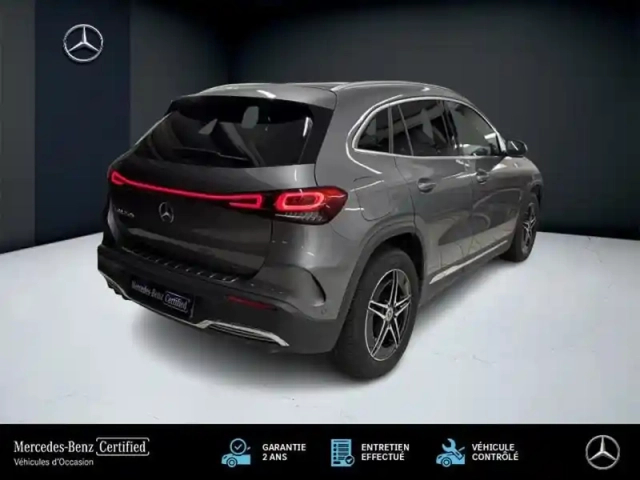 Mercedes Eqa 250+ amg line — photo 25