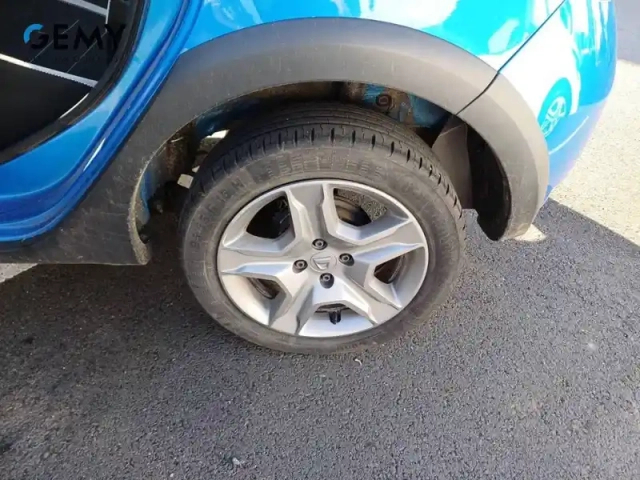 Dacia Sandero sce 75 — photo 11