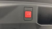 Peugeot 5008 Hybrid 136ch GT e-DCS6 — photo 32
