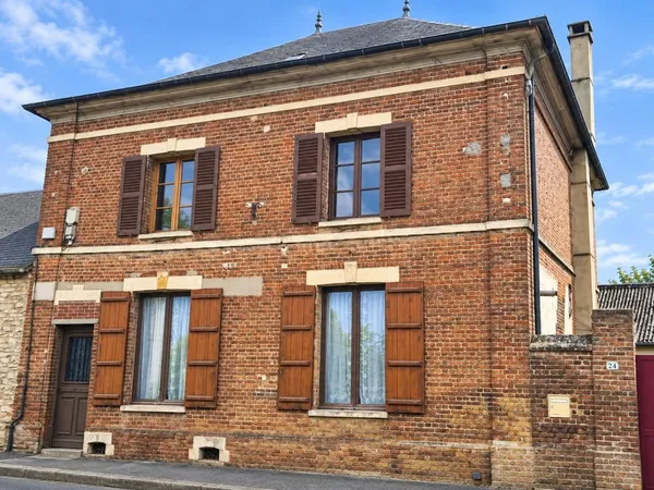 Vends maison à rénover - 105 m² - 5 pièces, 4 chambres - Vesly 27870