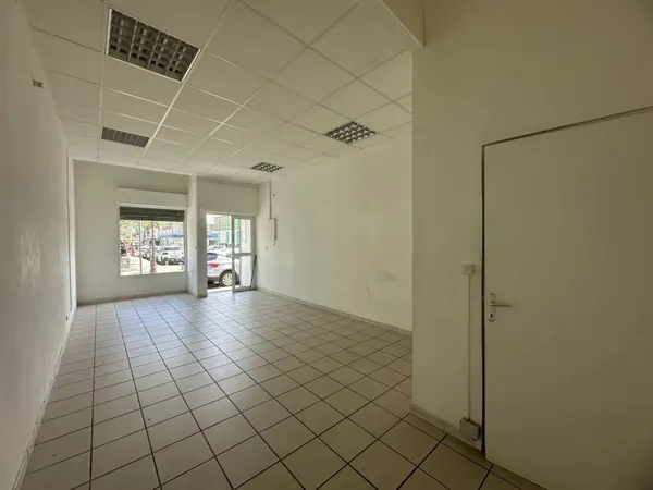 LOCAL COMMERCIAL - SAINT-LOUIS CENTRE-VILLE 97450