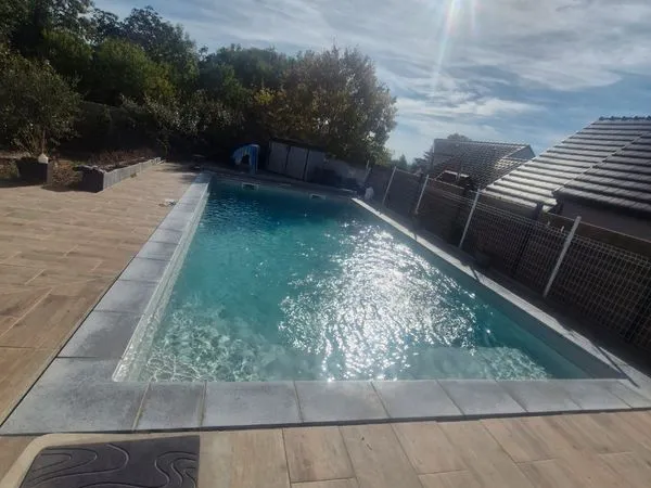 Maison de plain pied 110m2 avec piscine chauffée et climatisation - 10min de Dijon