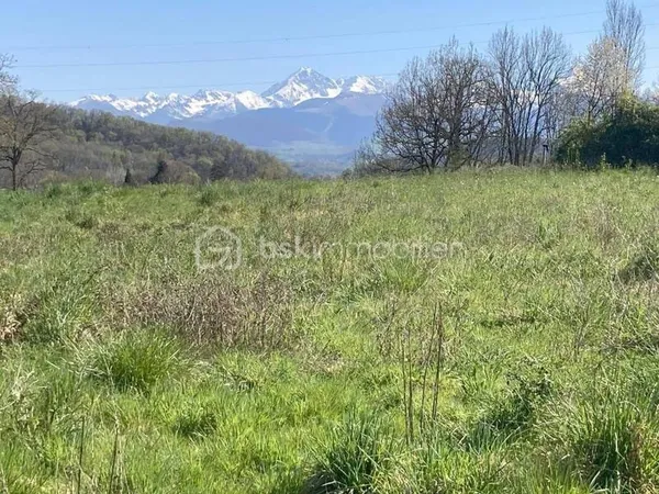 Terrain constructible 1226 m²