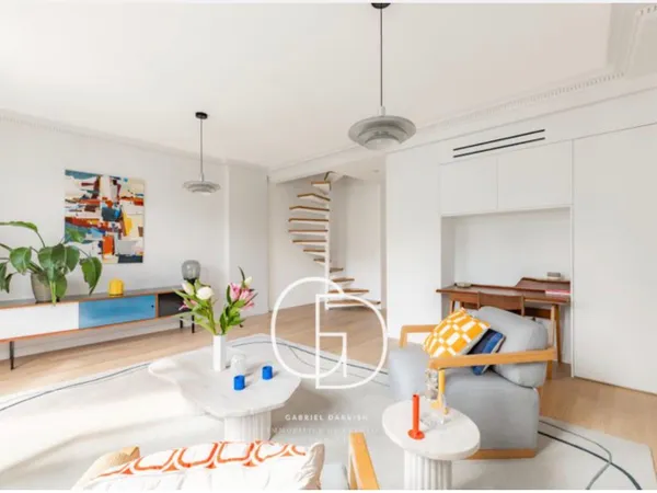 Paris 5e - Duplex familial rénové au coeur des Arènes de Lutèce À quelques pas des mythiques Arènes 