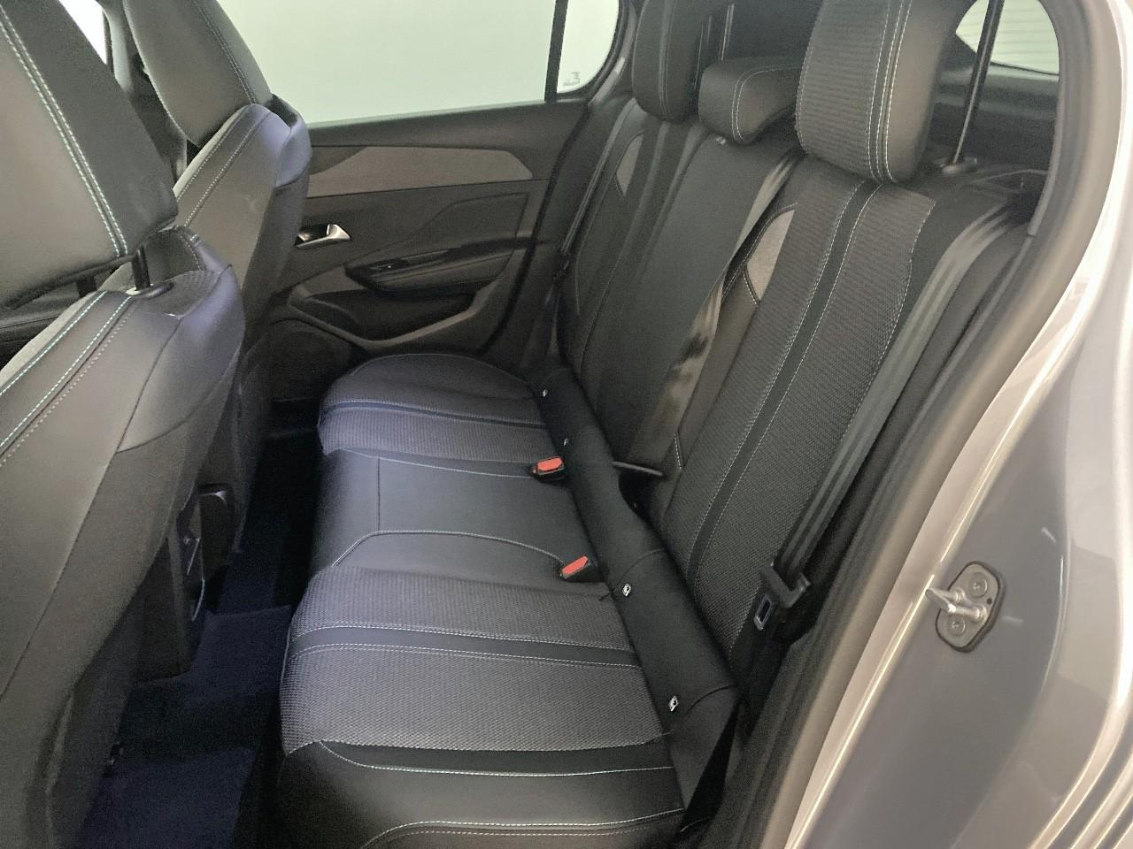 Peugeot 308 hybrid 145 e-dcs6 allure — photo 10